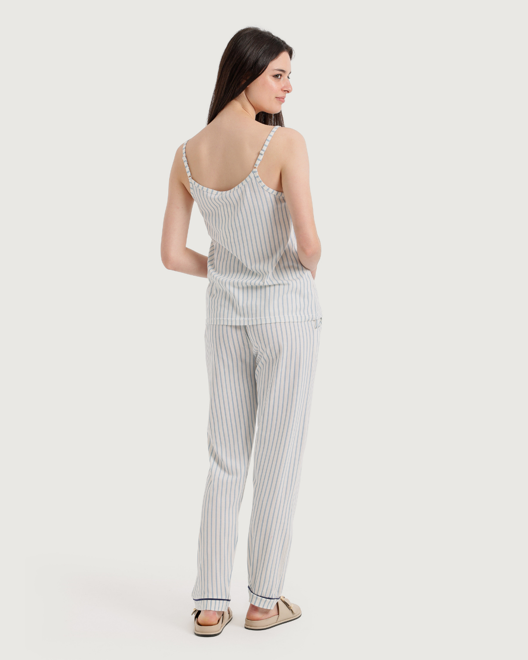 Women's pajamas with printed pantaloons