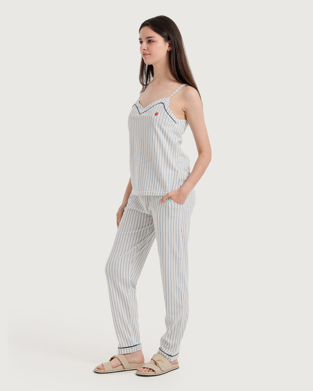 Women's pajamas with printed pantaloons