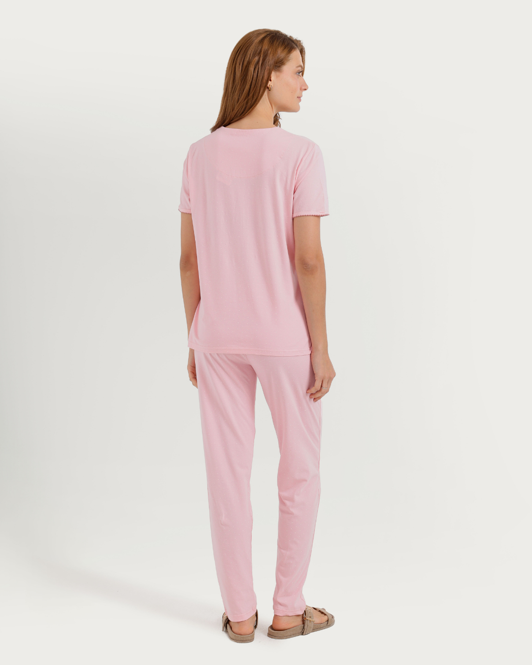 Women's pajamas with short legs and wide pants