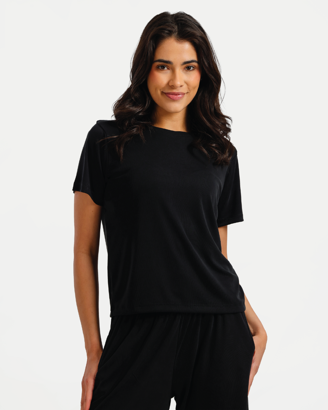 بيجامة حريمي مضلعة ناعمة بألوان ترابية