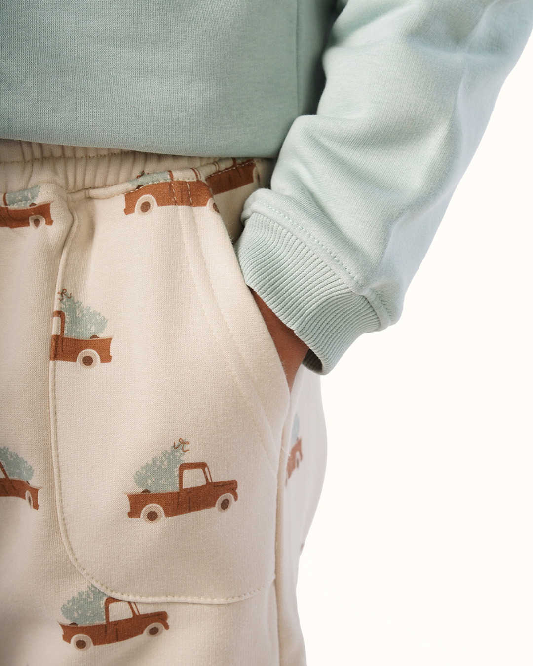 بيجاما أولادي بكُم أشجار الشتاء