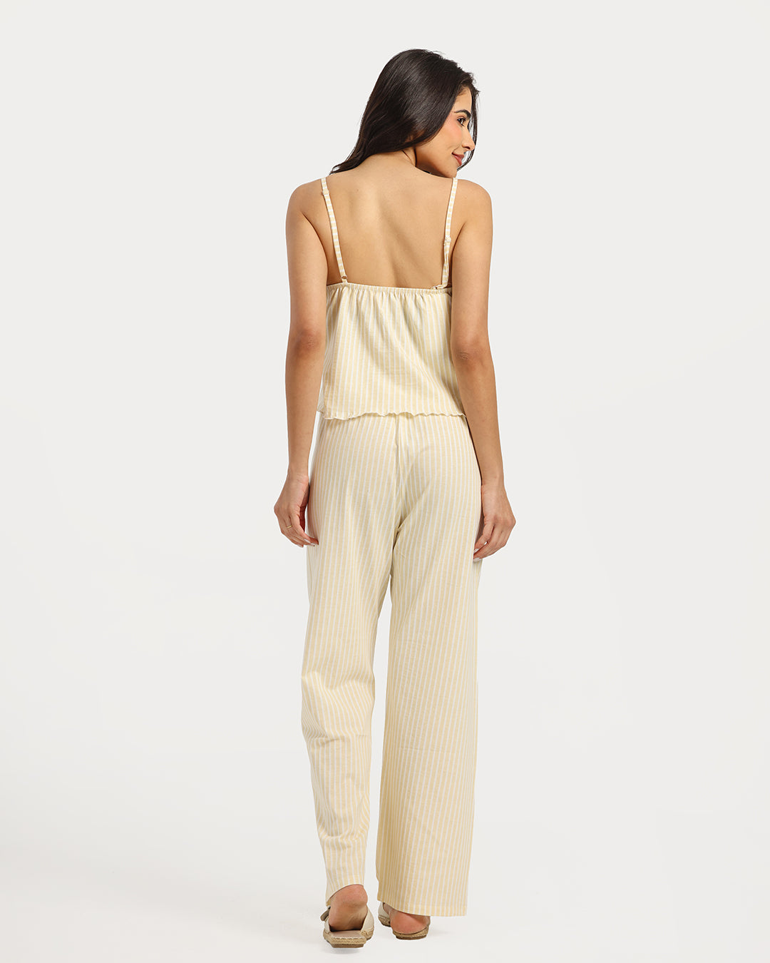 بيجامة حريمي بدون كم مع بنطلون