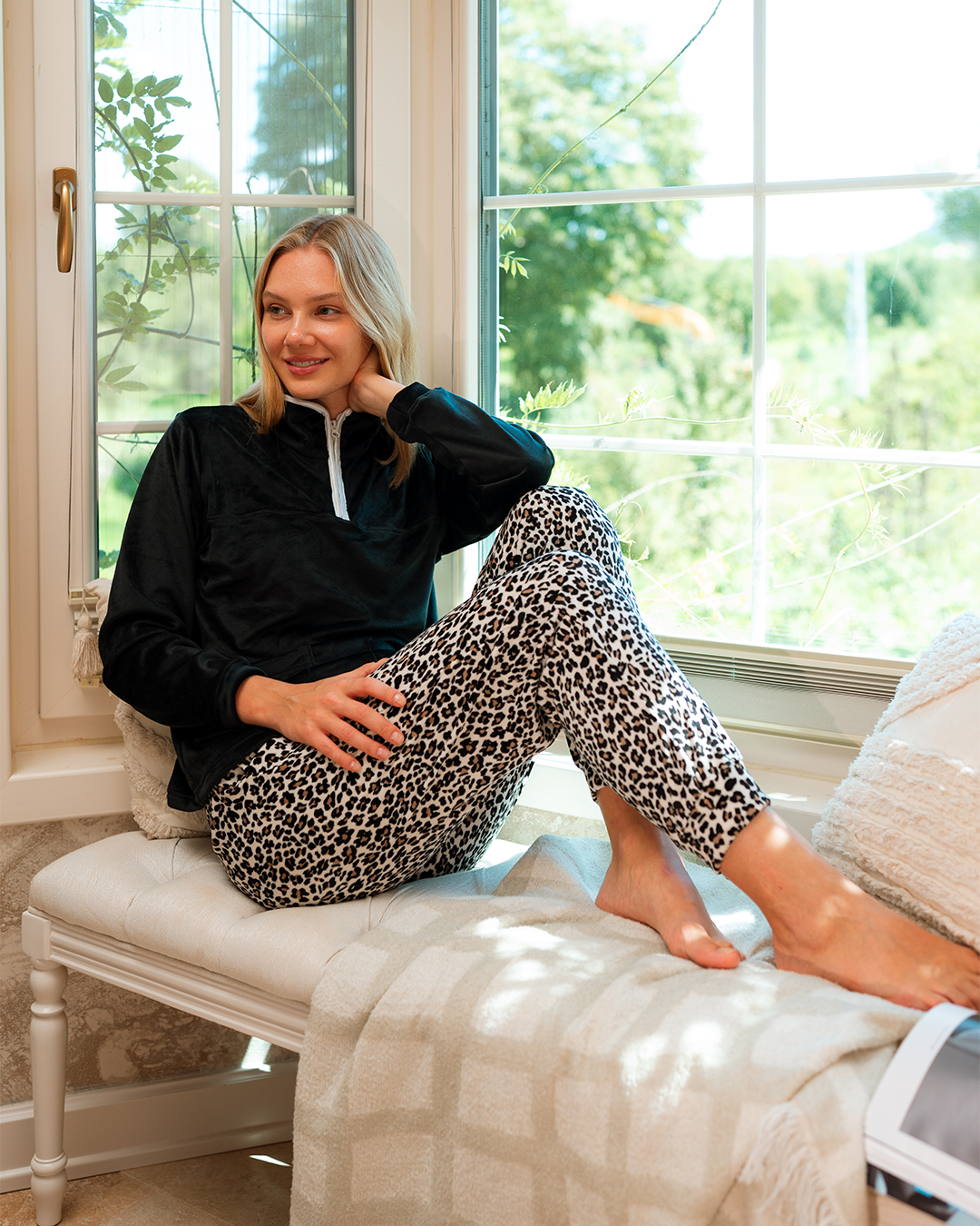 بيجاما قطيفه بسوستة