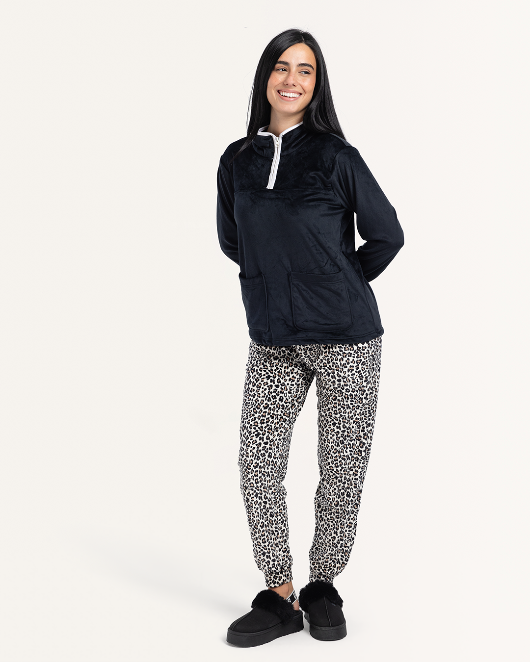 بيجاما قطيفه بسوستة