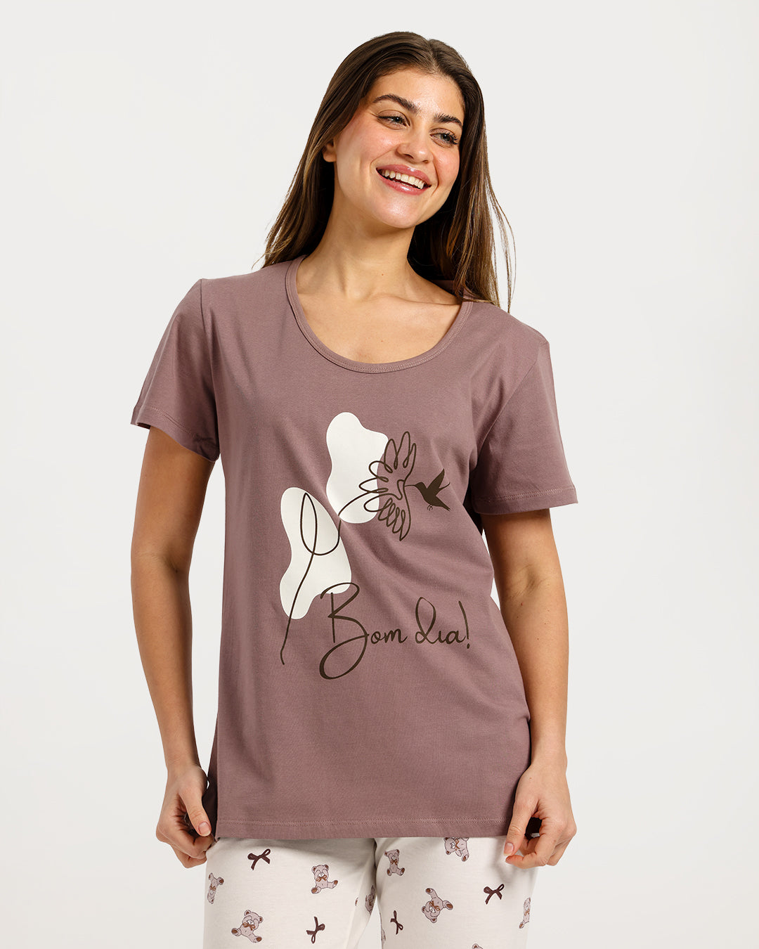 بيجامة حريمي نص كم مع بنطلون كابري