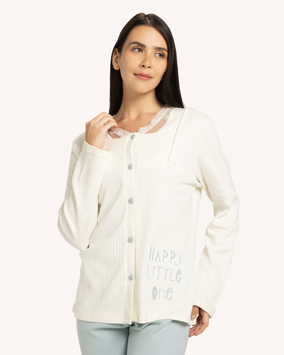 PYJAMA BRODEHE De Dentelle Avec Un Beurre