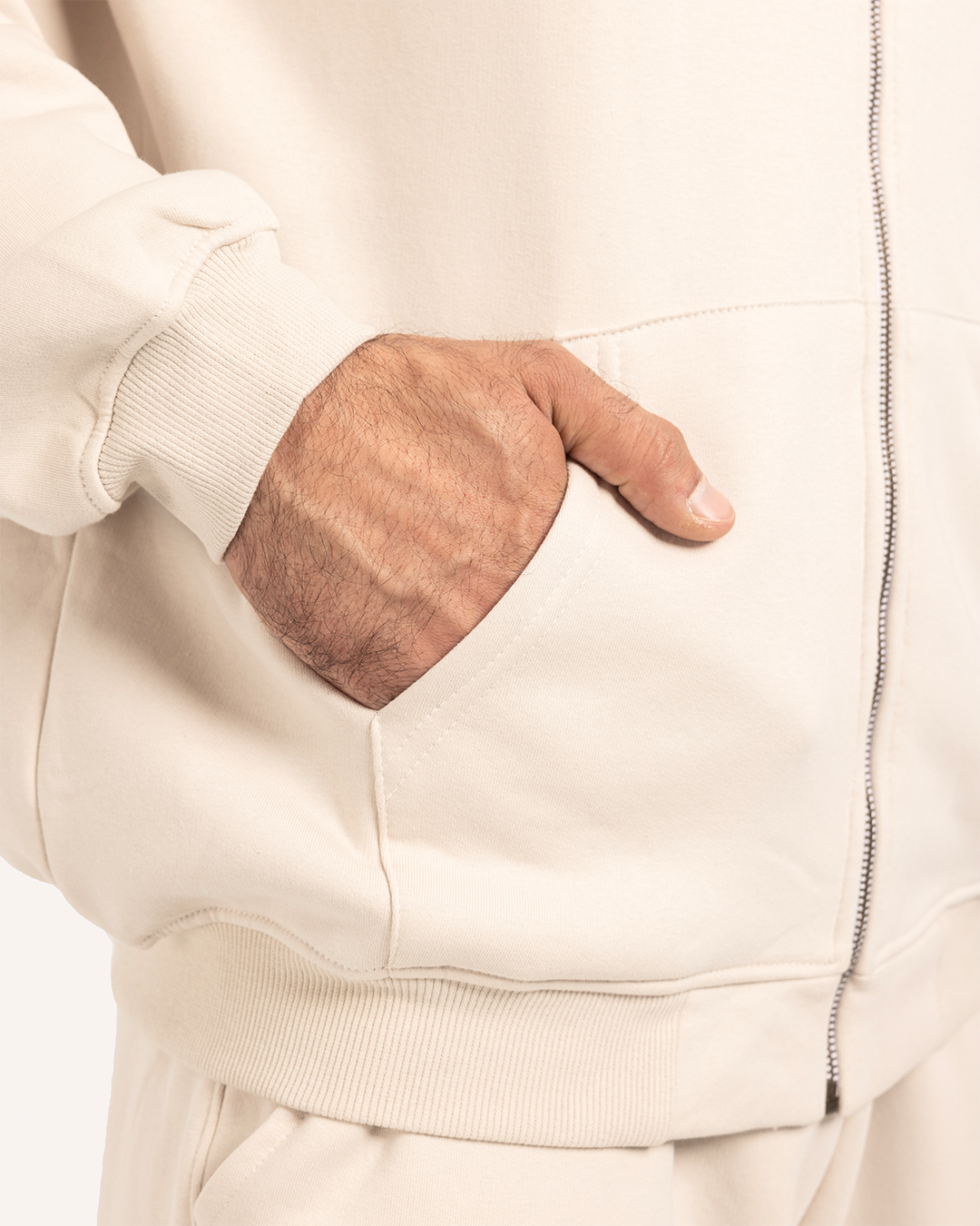 سويت شيرت بسوسته كابيشوه