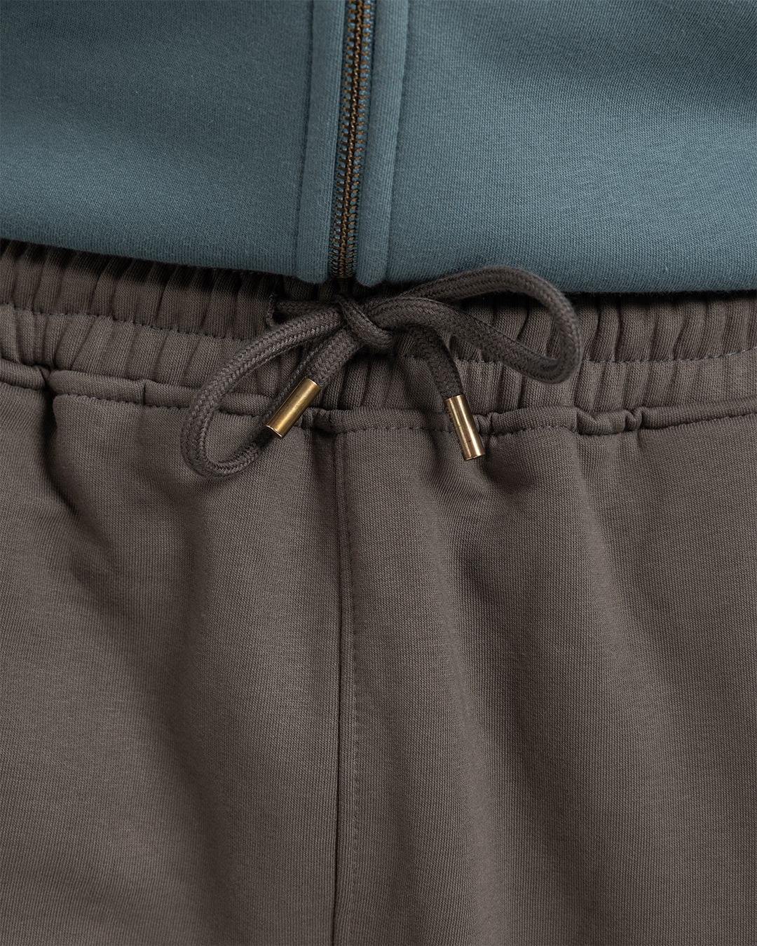 سويت شيرت بسوسته كابيشوه