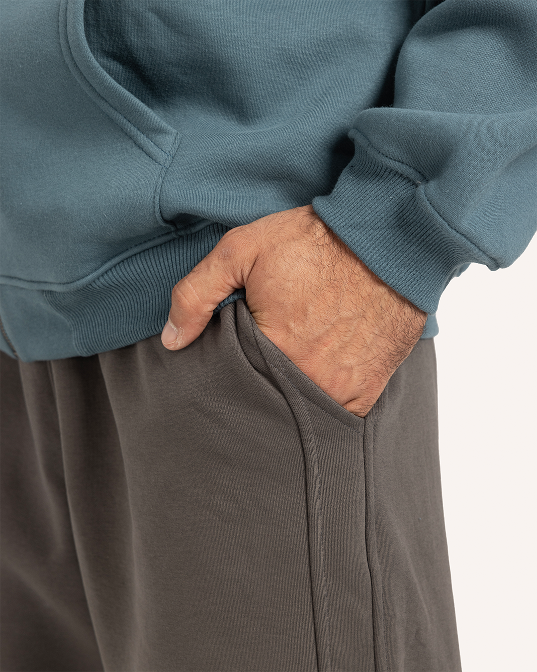 سويت شيرت بسوسته كابيشوه