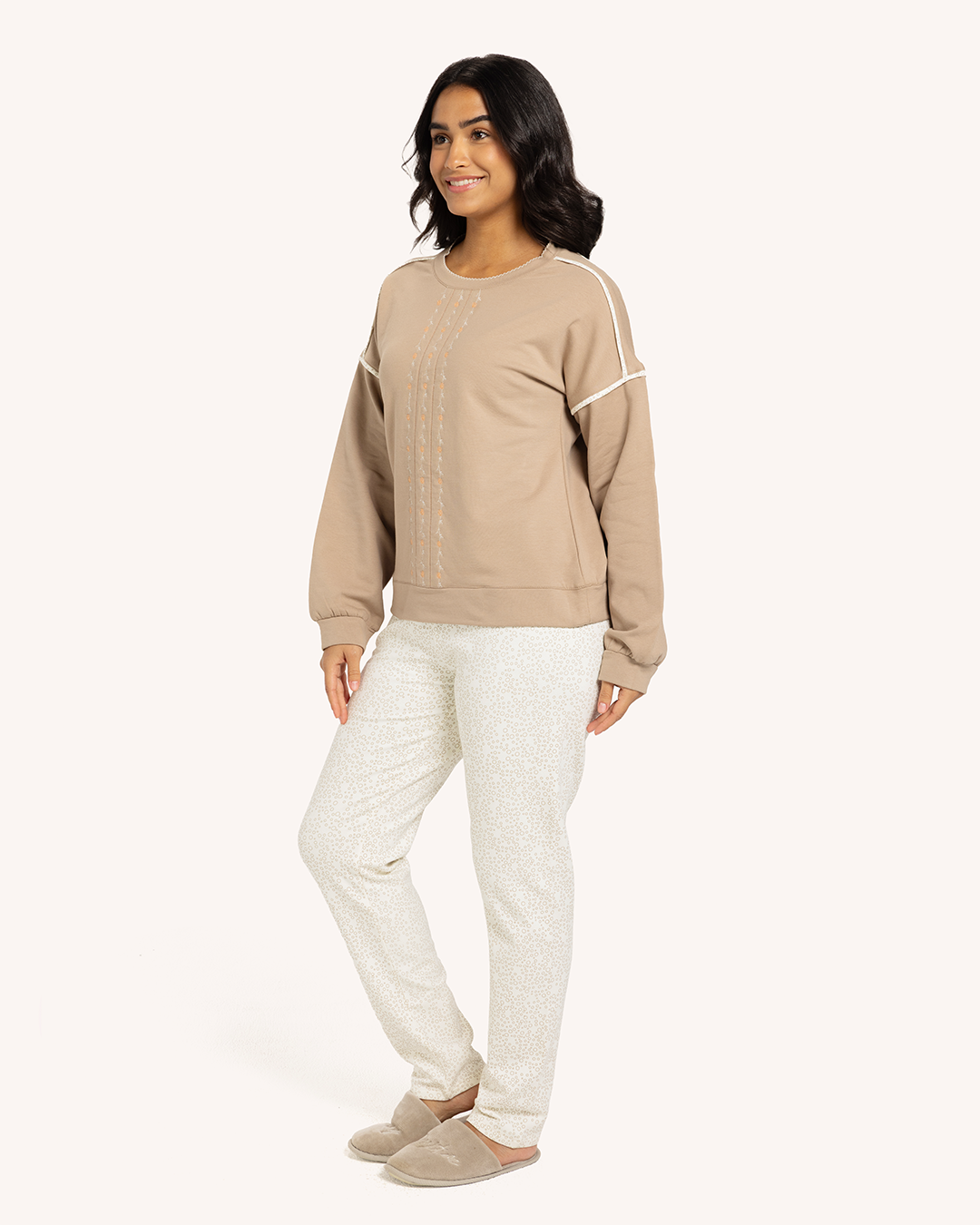 بيجاما حريمى كم بنطلون فرع ورد