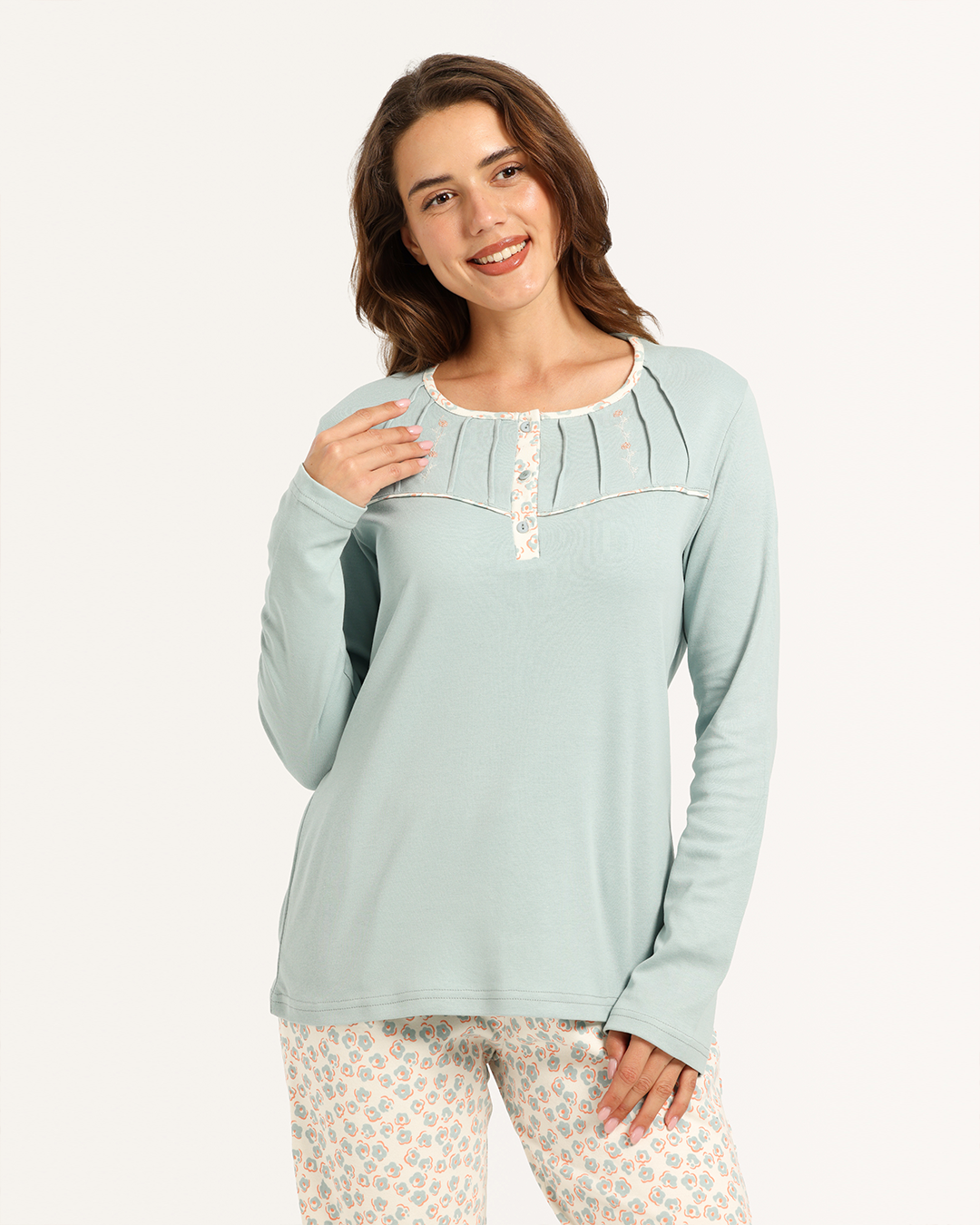 بيجاما حريمى كم بنطلون ورد صغير