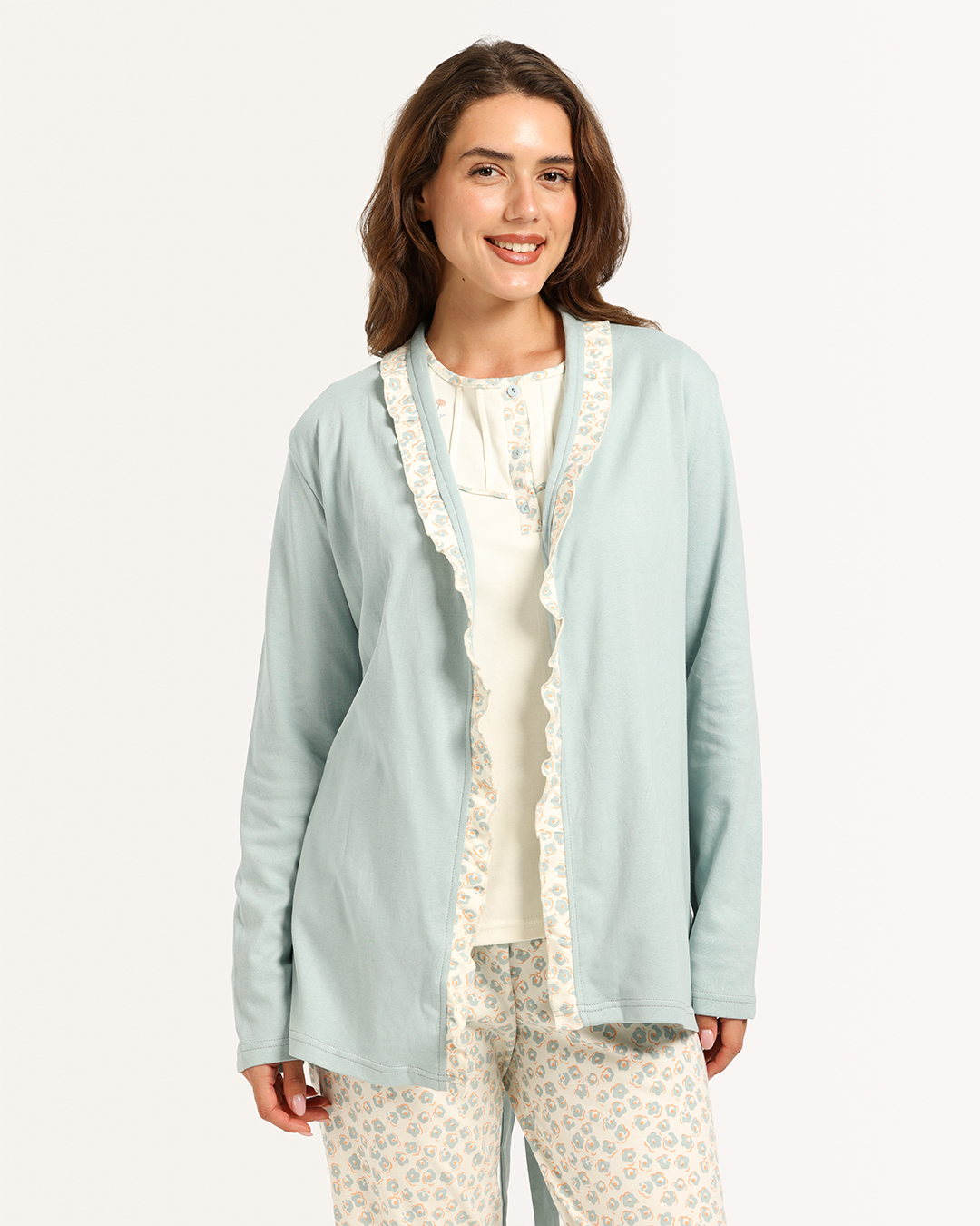 بيجاما حريمى كم 3ق بنطلون مع روب قصير ورد