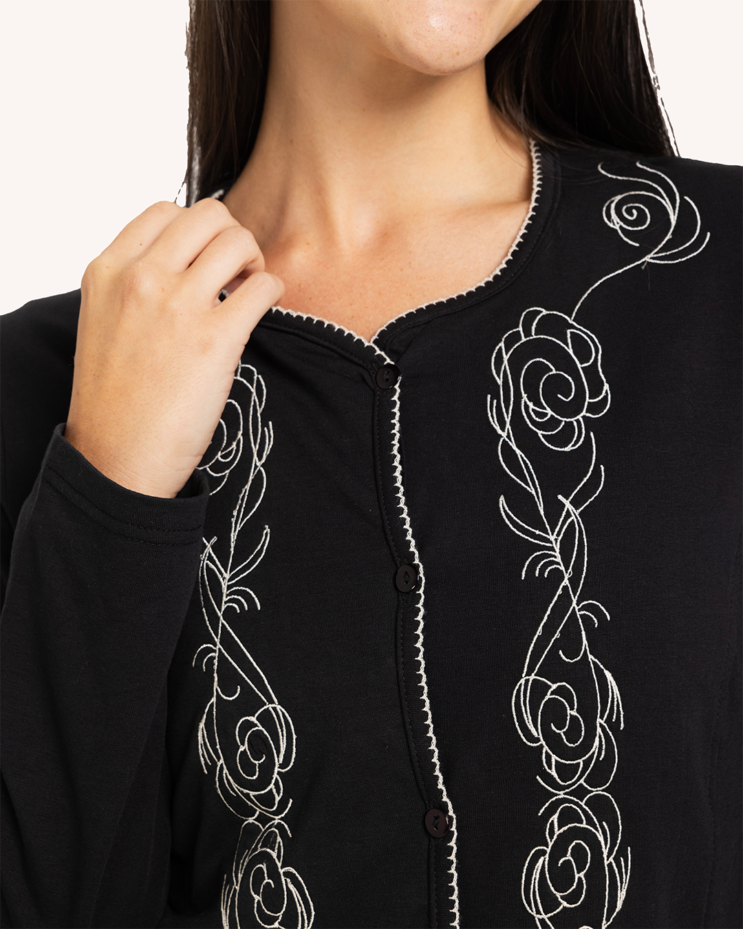 بيجاما بزراير فرع ورد كبير