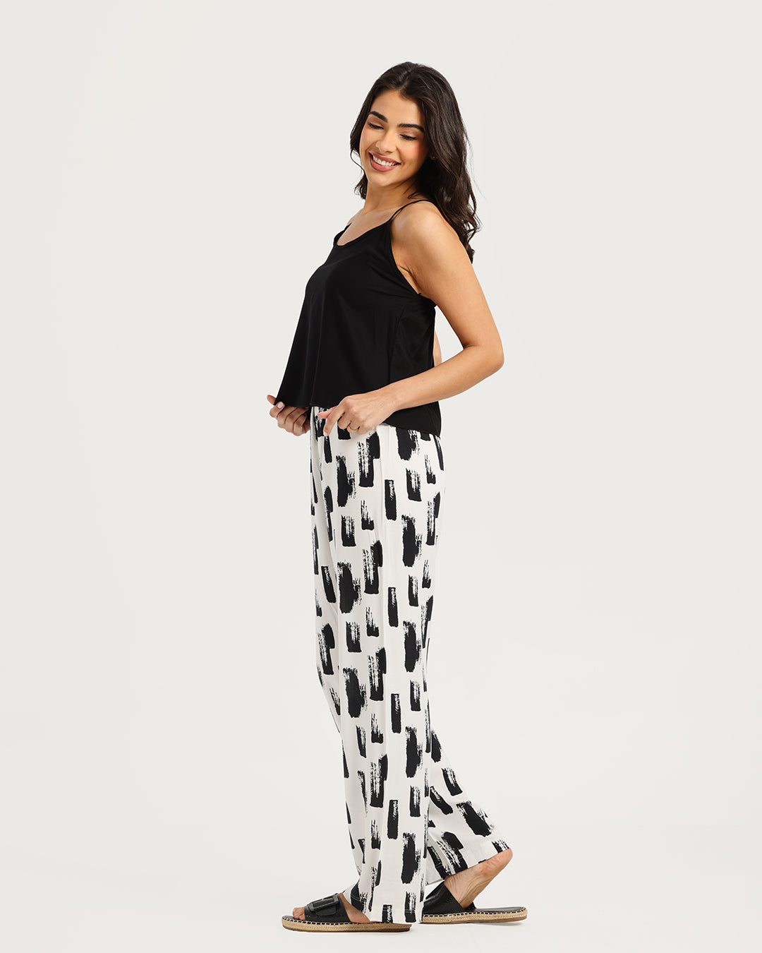 Women's sleeveless pajama with pants
