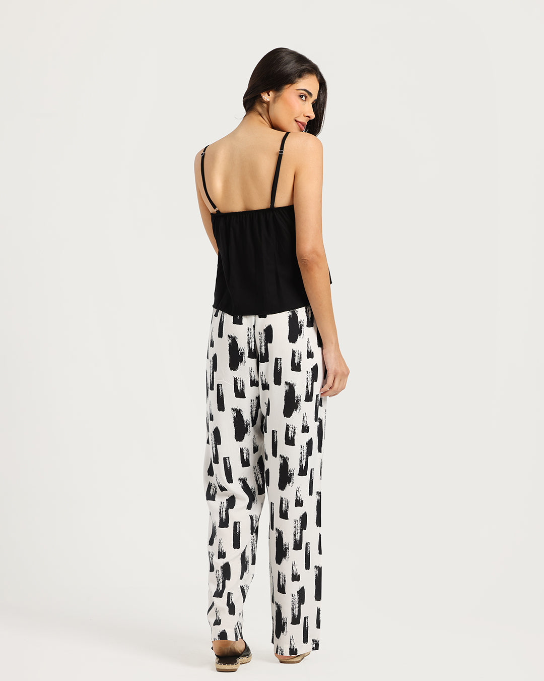 Women's sleeveless pajama with pants