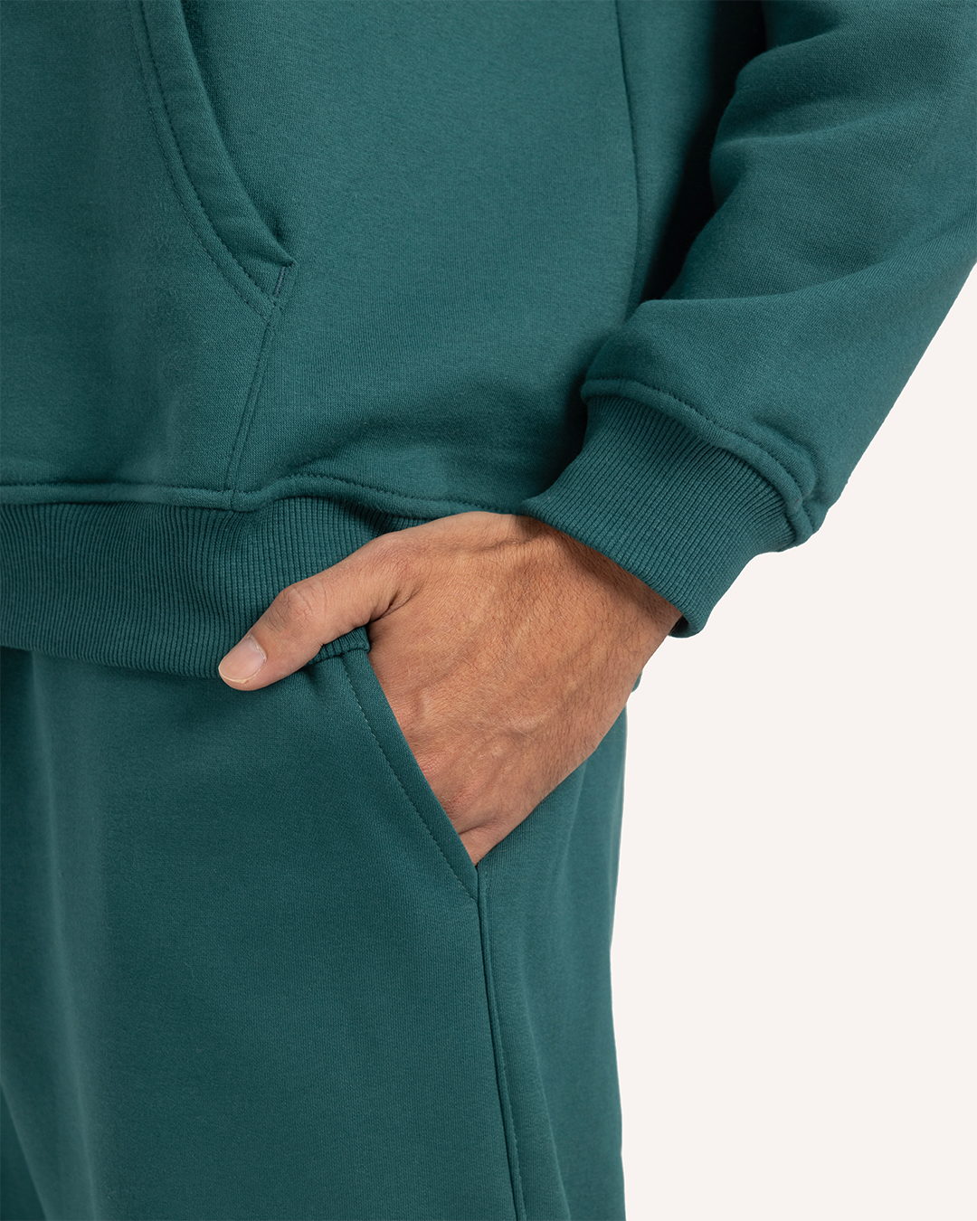 سويت شيرت جيب كانجارو