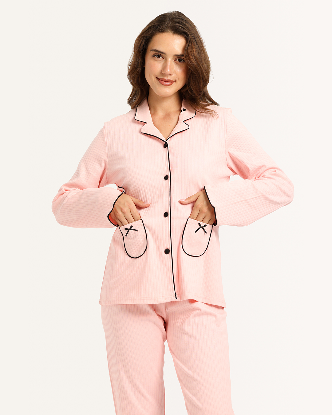 بيجاما حريمى زراير جيبين فيونكة صغيرة