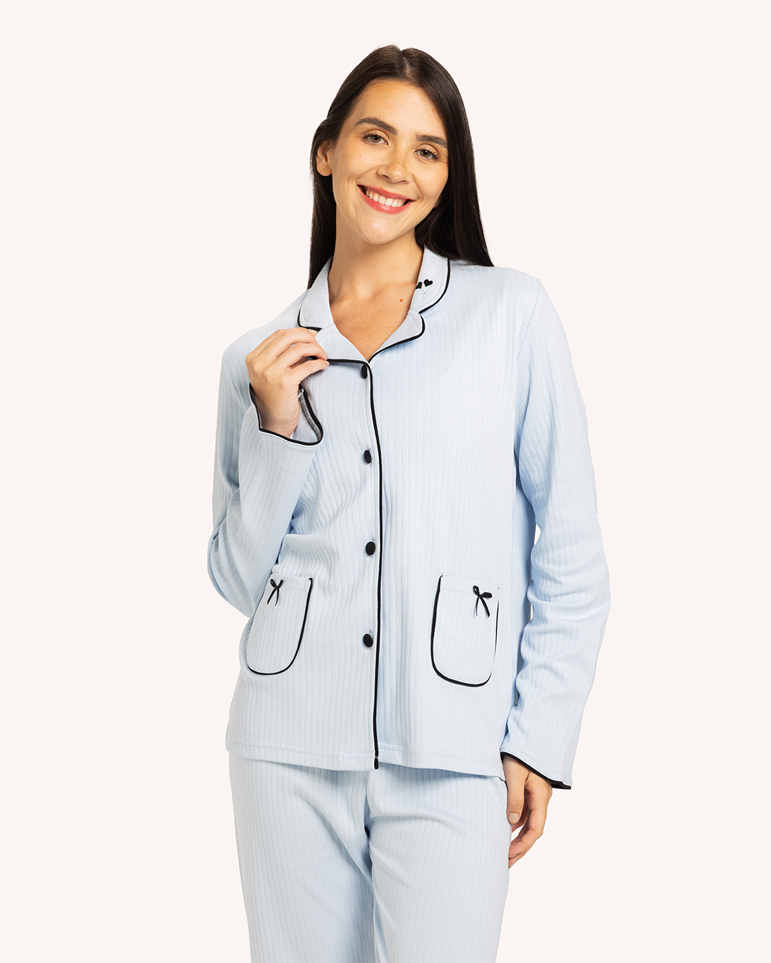 بيجاما حريمى زراير جيبين فيونكة صغيرة