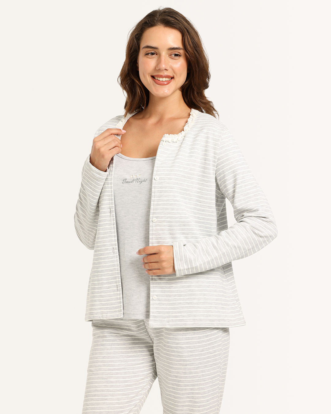 بيجاما حريمى حمالة 3ق مع جاكيت و بنطلون مقلم