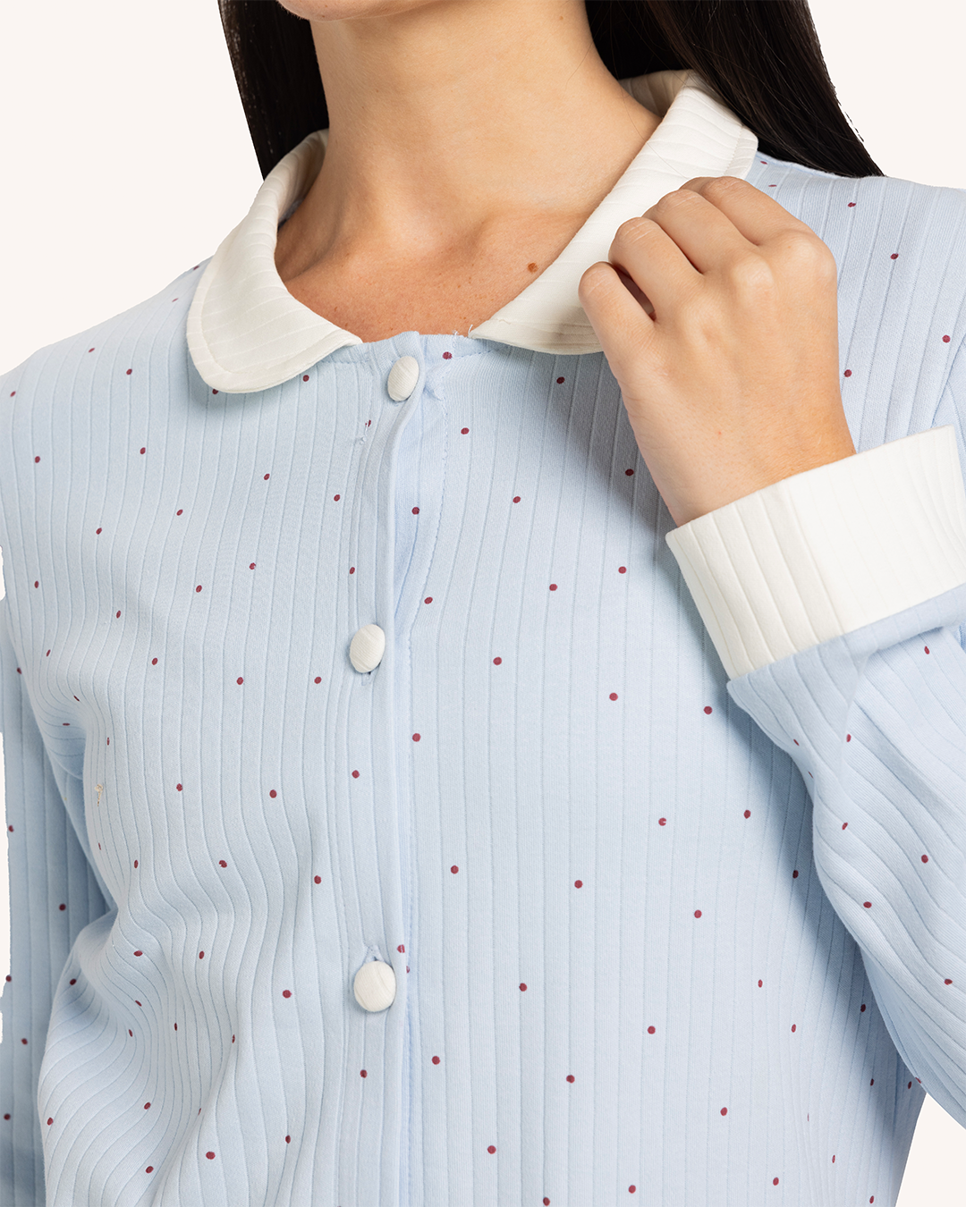 بيجاما كم بزراير منقطة