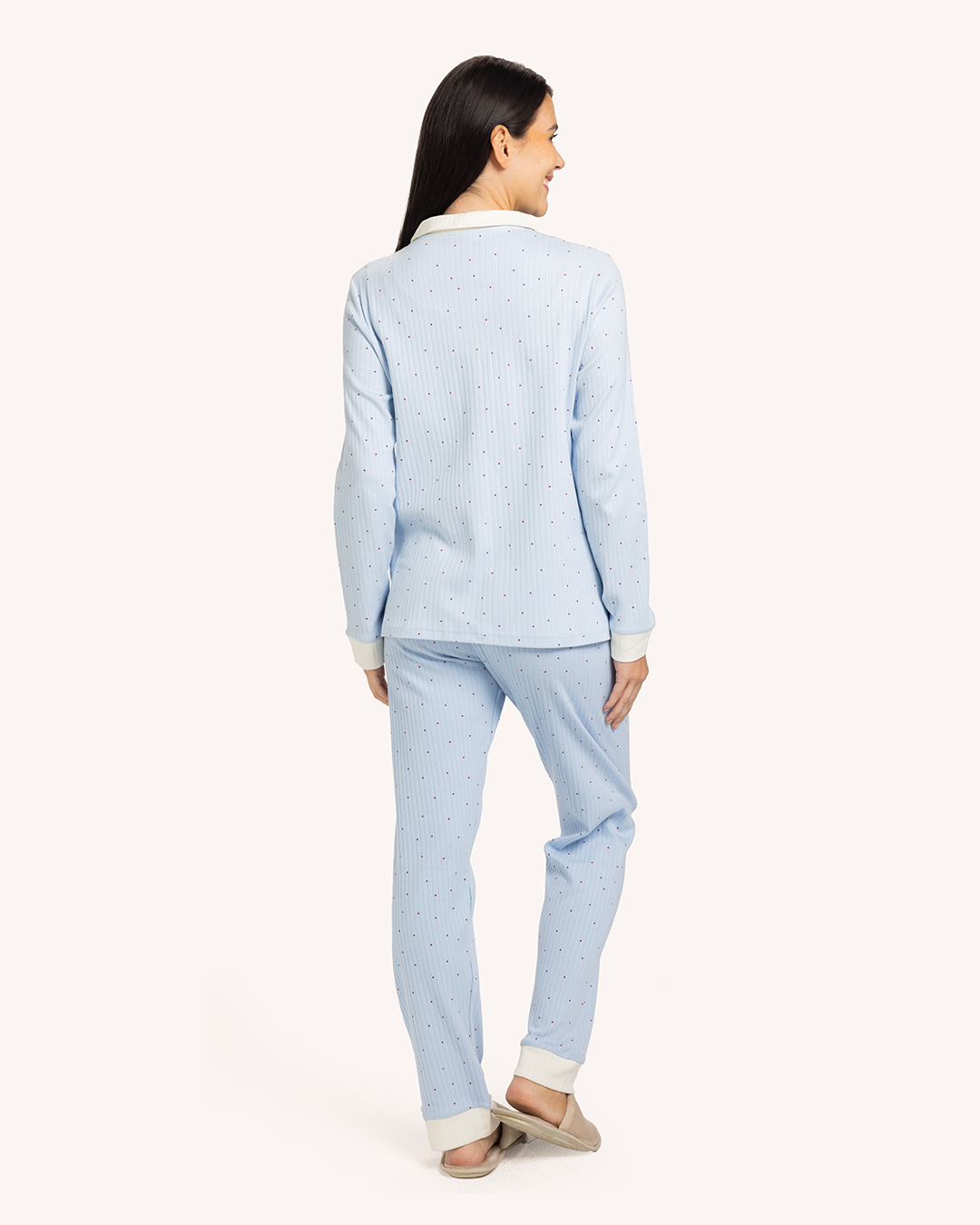 بيجاما كم بزراير منقطة