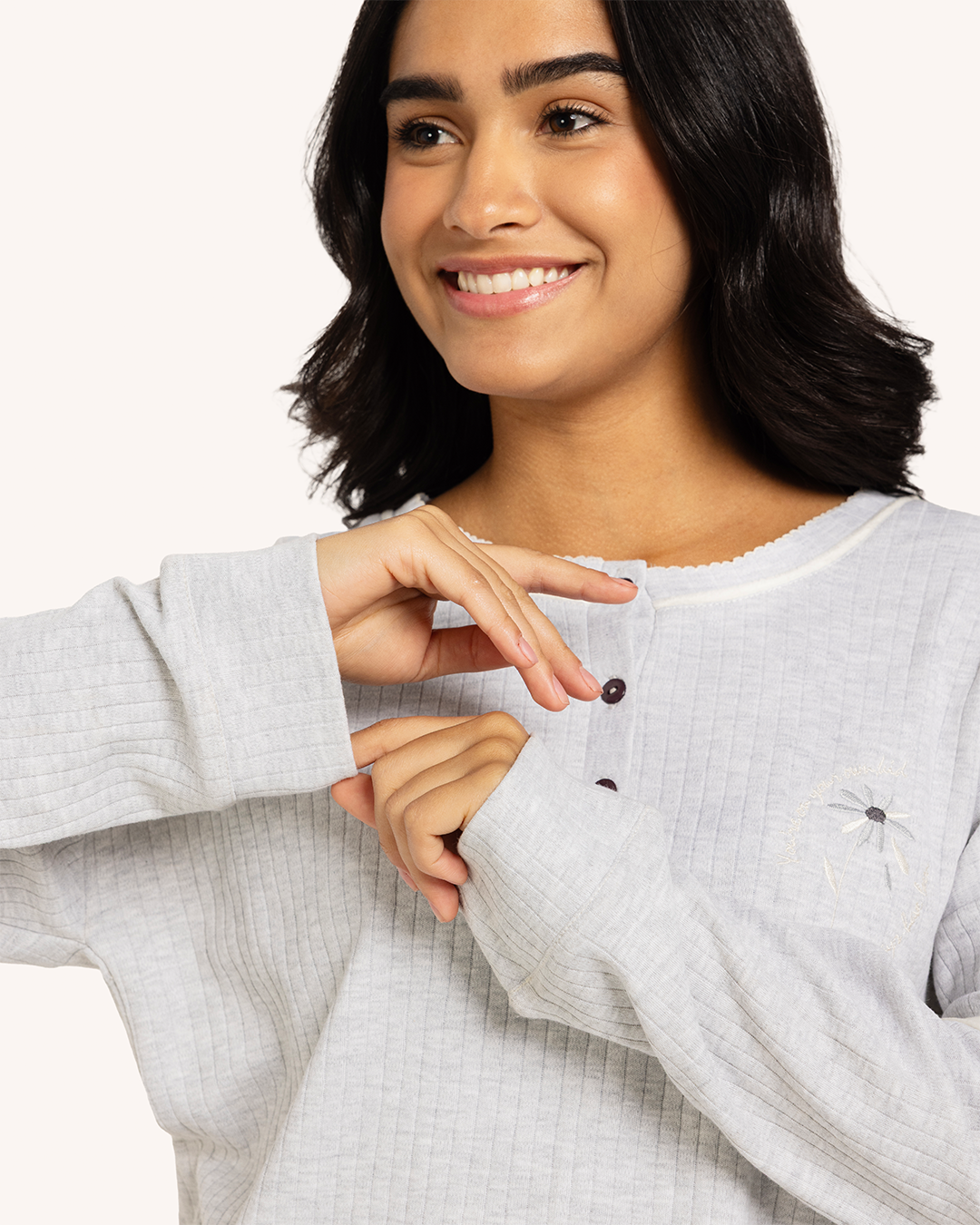 بيجاما حريمى تطريز وردة