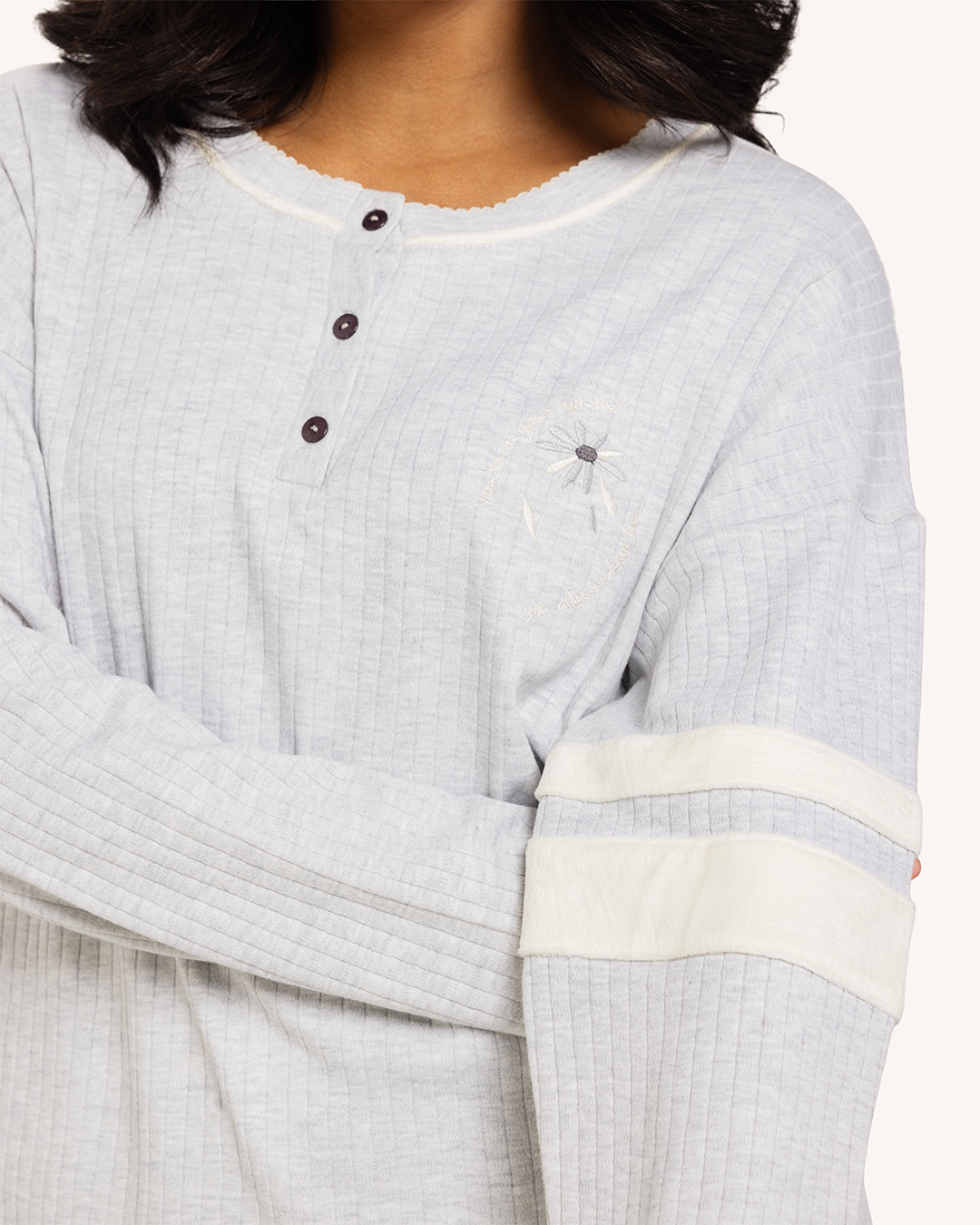 بيجاما حريمى تطريز وردة