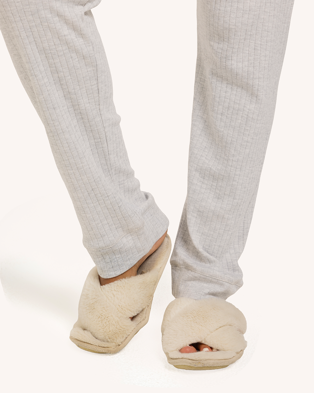 بيجاما حريمى تطريز وردة