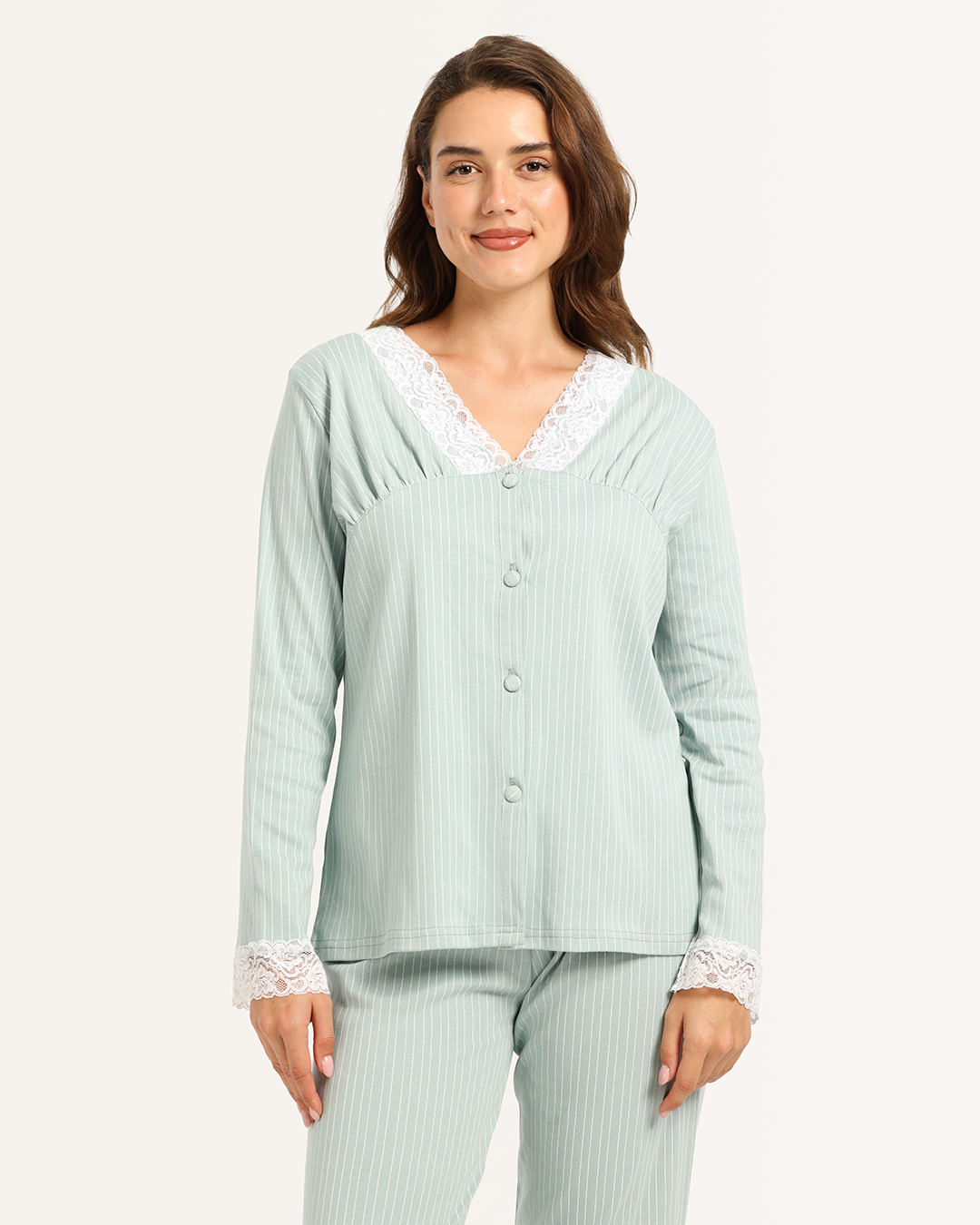 بيجاما حريمى كم بنطلون مقلم دانتيل