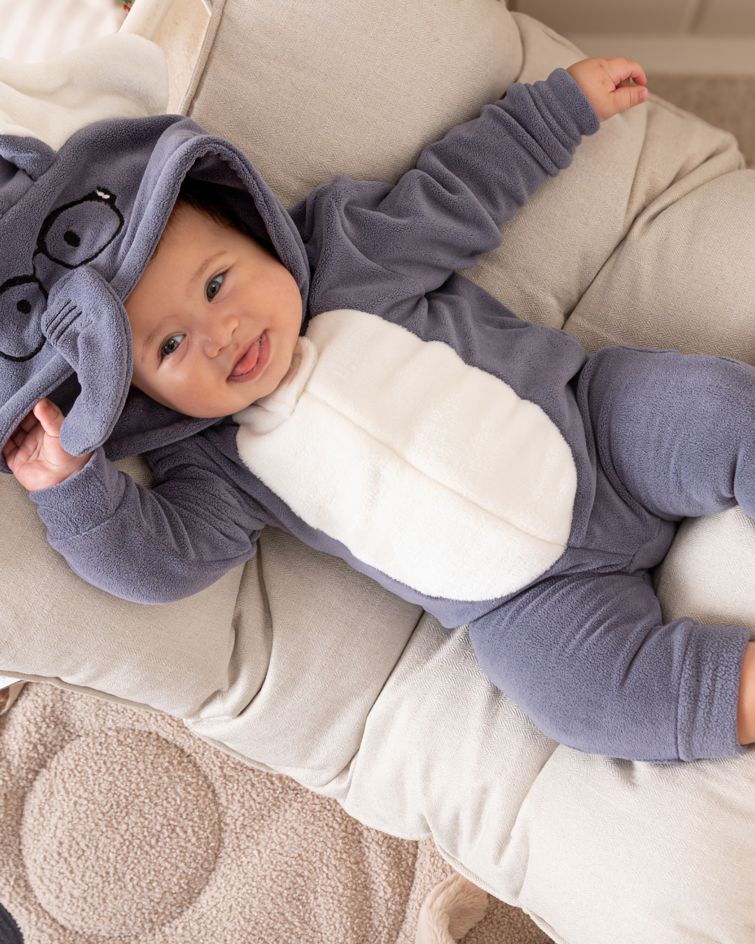 سالوبيت الفيل الصغير الذكى