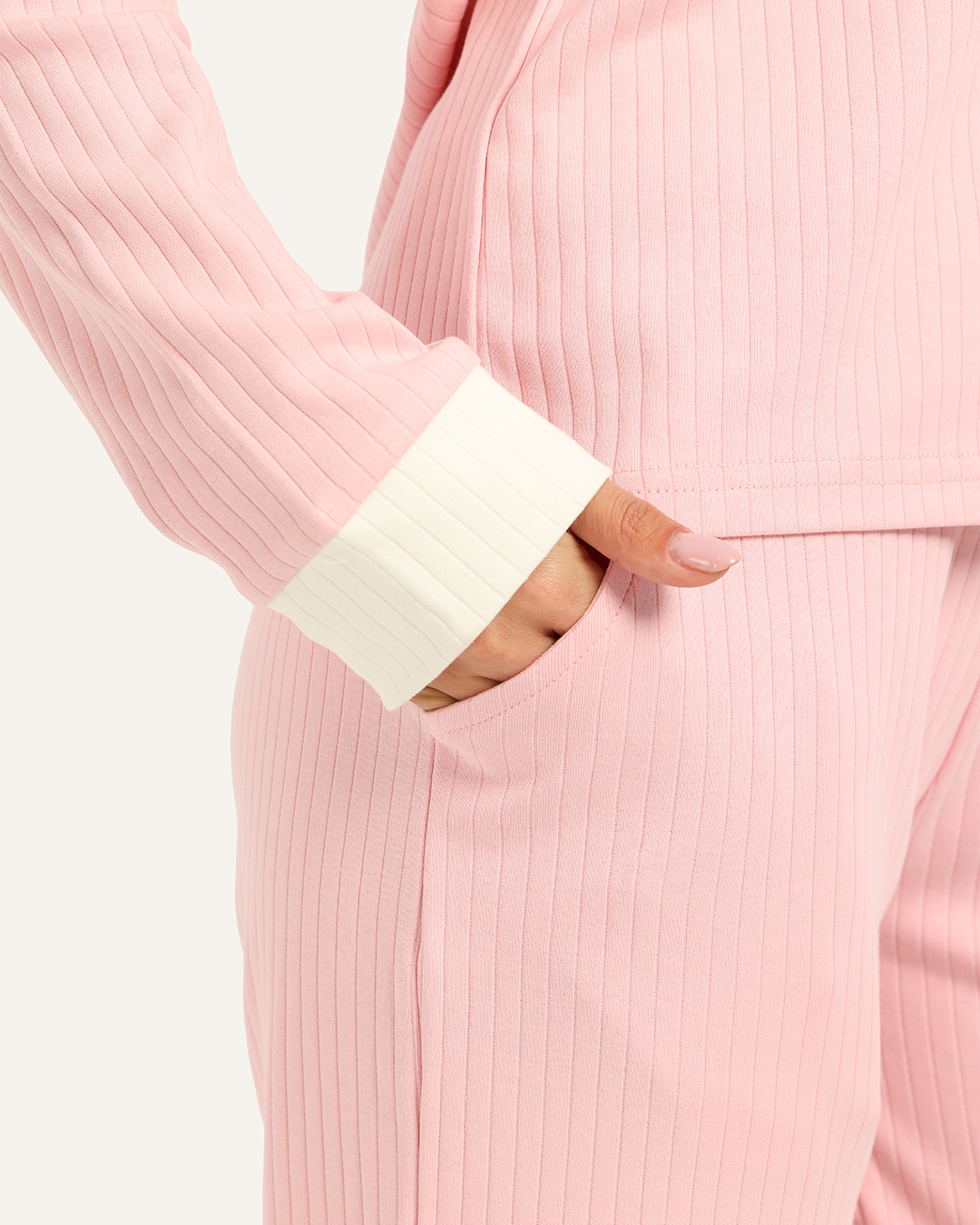 بيجاما حريمى تطريز كلمة ووردة