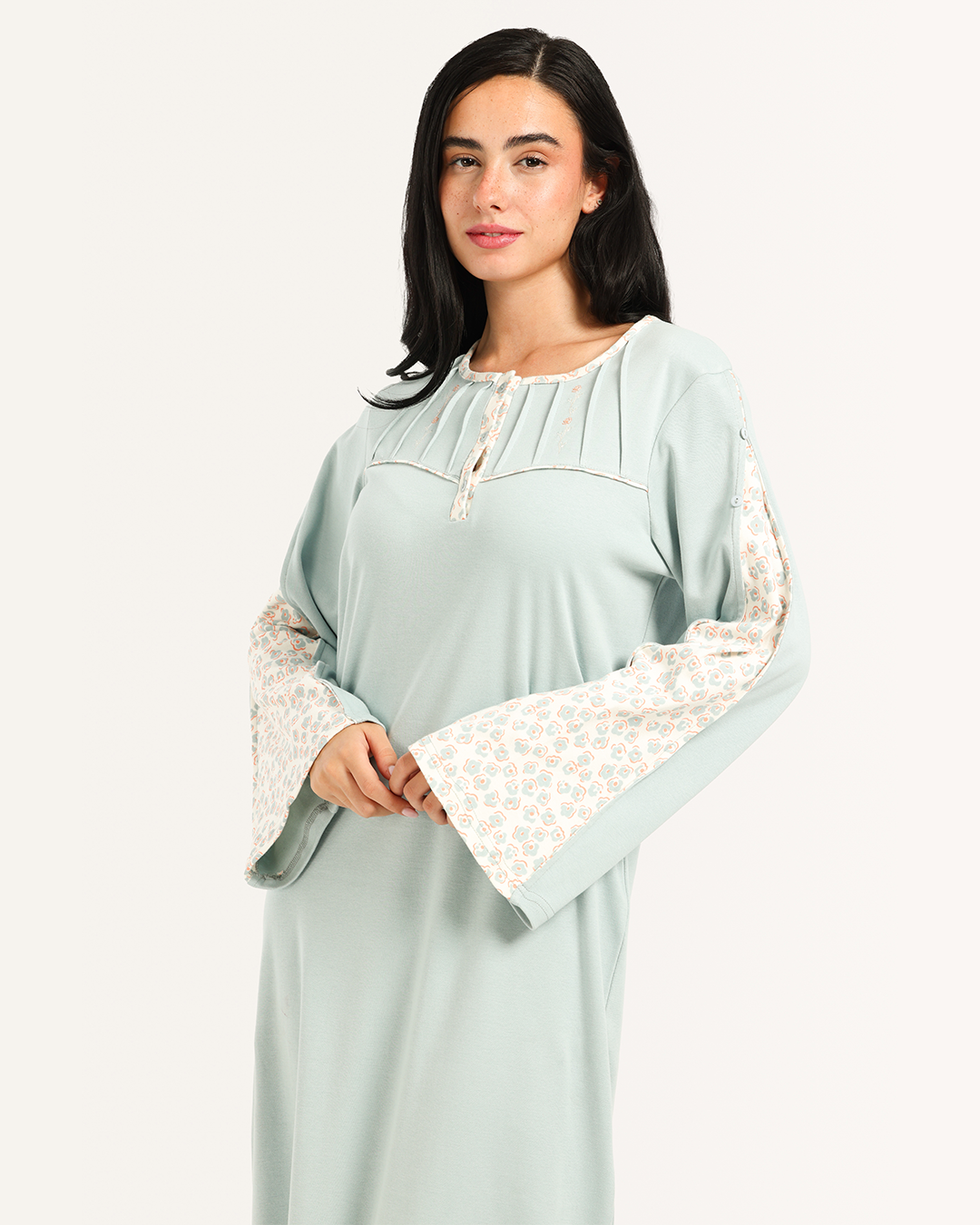 Un long harm galabiya, combien de peetites roses