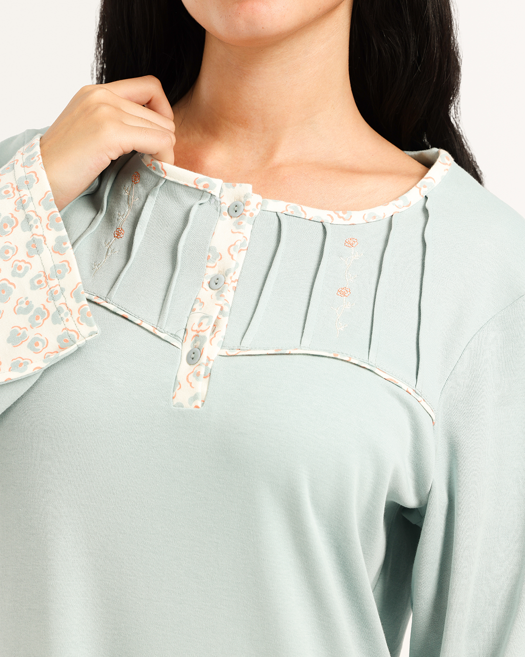 Un long harm galabiya, combien de peetites roses