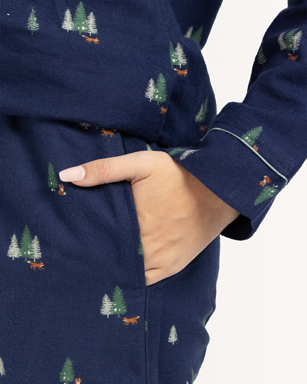 بيجاما بزراير أشجار الكريسماس