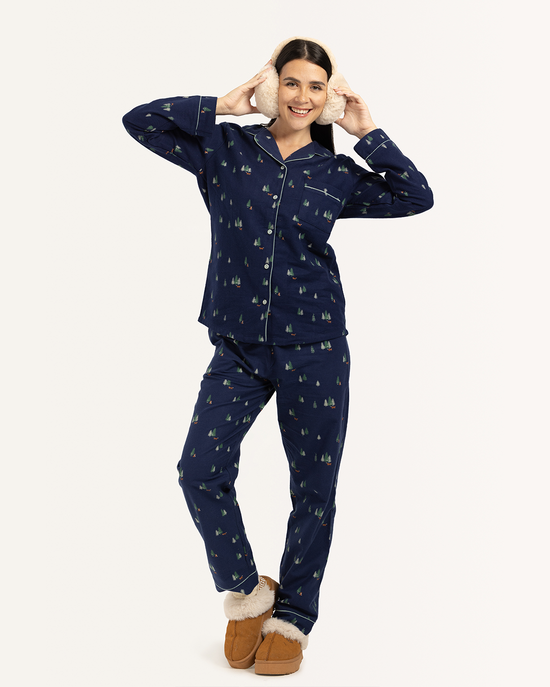 بيجاما بزراير أشجار الكريسماس