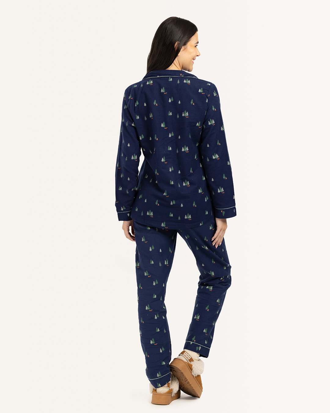 بيجاما بزراير أشجار الكريسماس