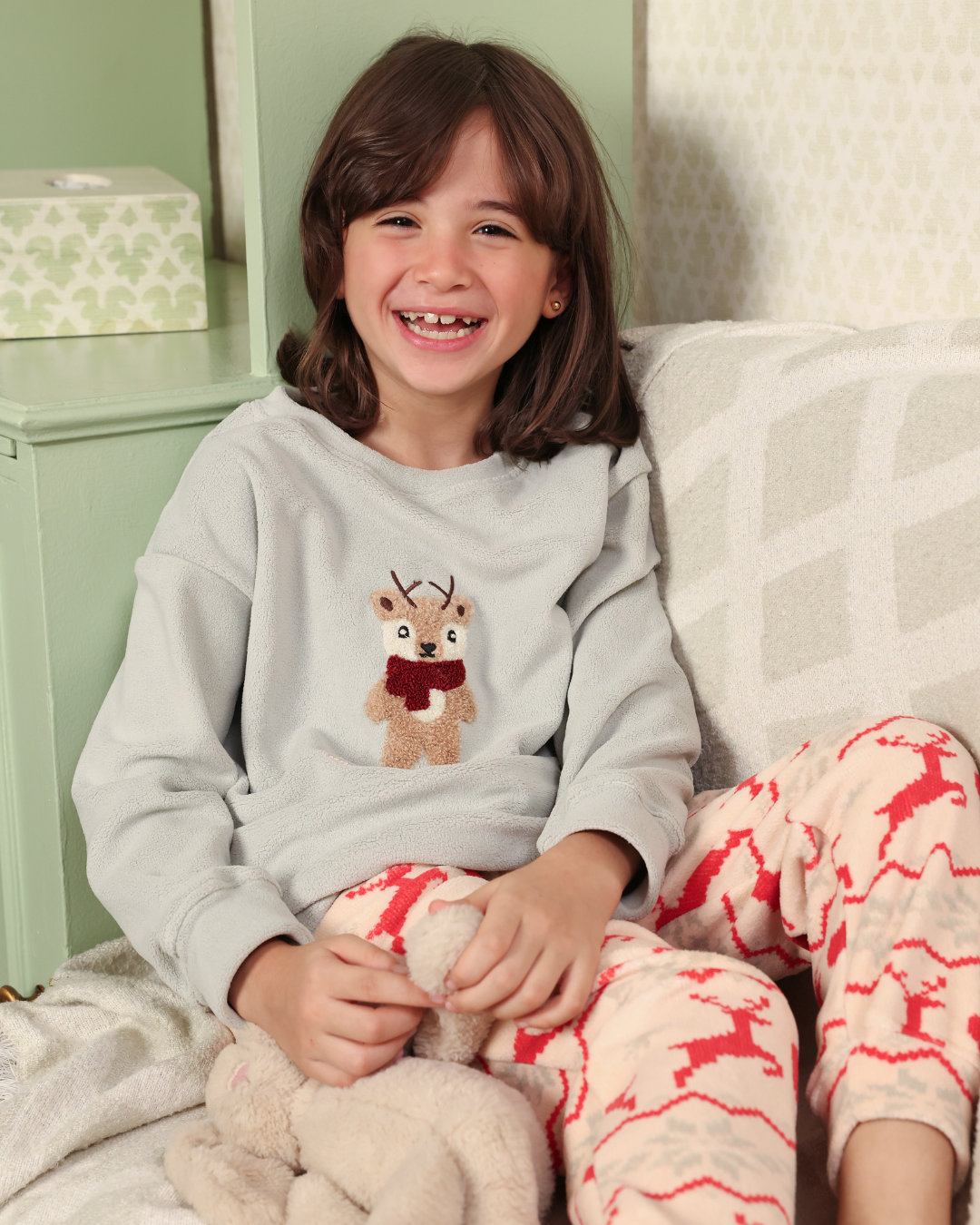 بيجاما بكم طويل  و بنطلون قلوب و غزلان