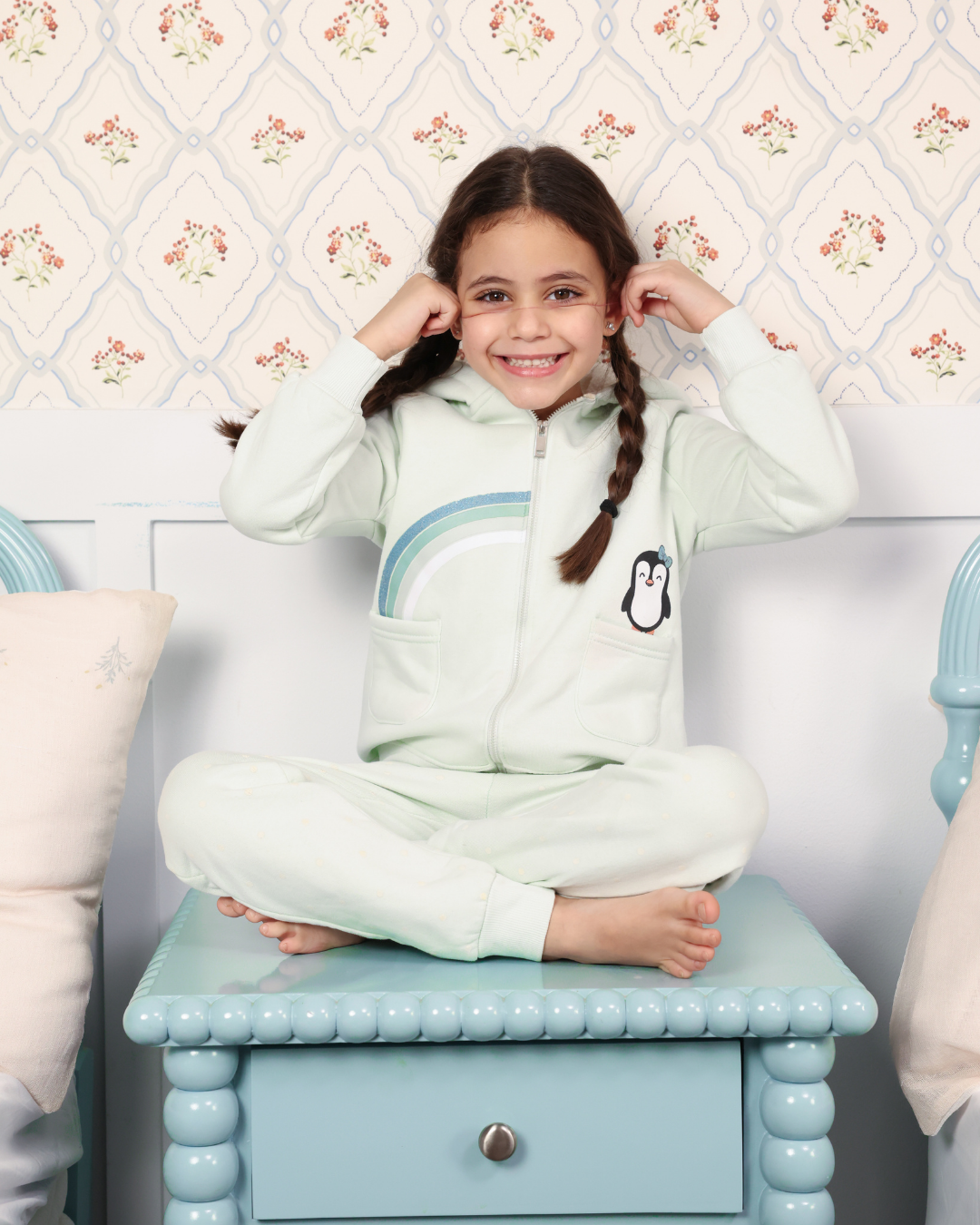 بيجاما منقطه بطريق