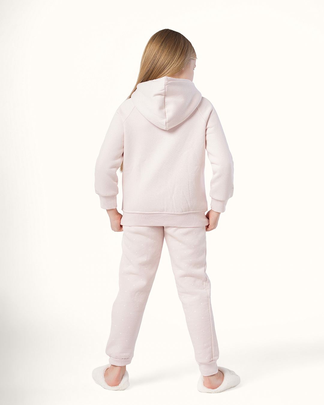 بيجاما منقطه بطريق