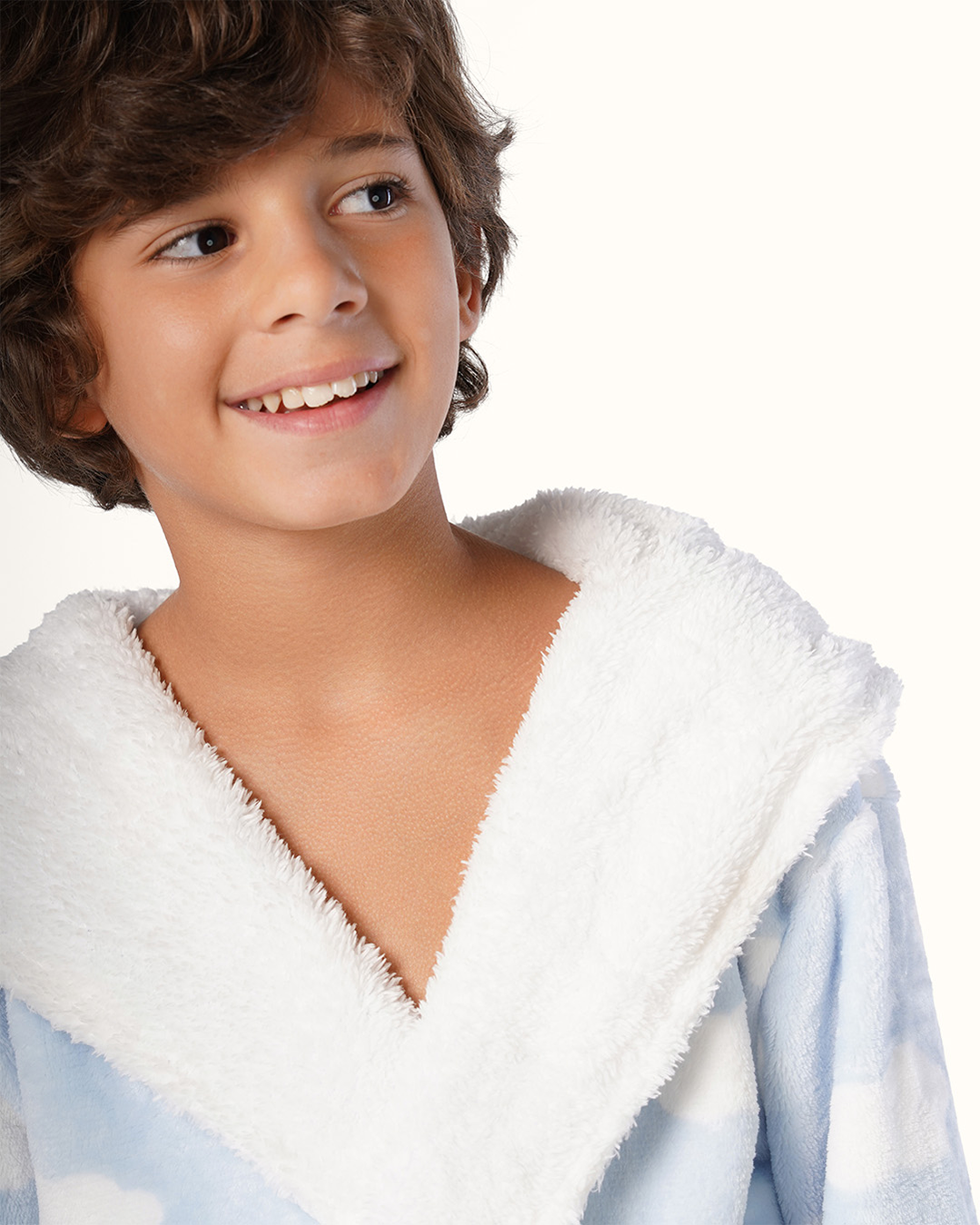 روب ولادى بكابيشو غيوم السماء