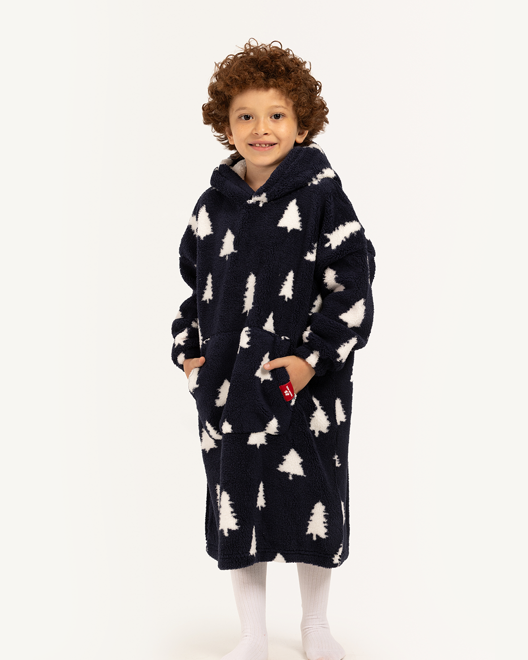 بطانية بأكمام و كابيشون أشجار الكريسماس