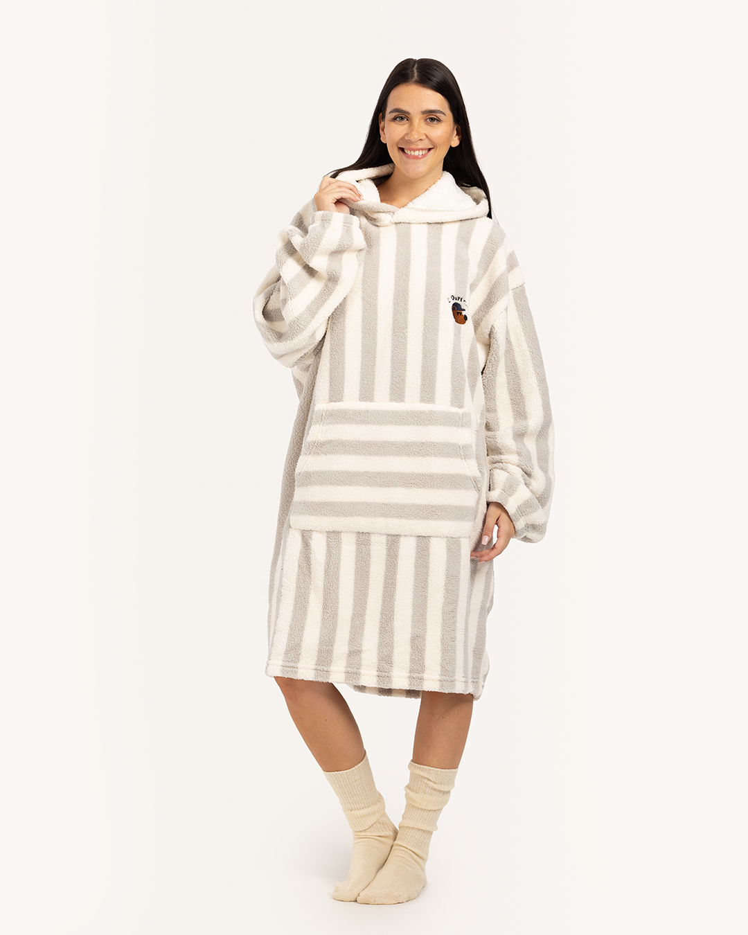 بطانية بأكمام و كابيشون الدب اللطيف