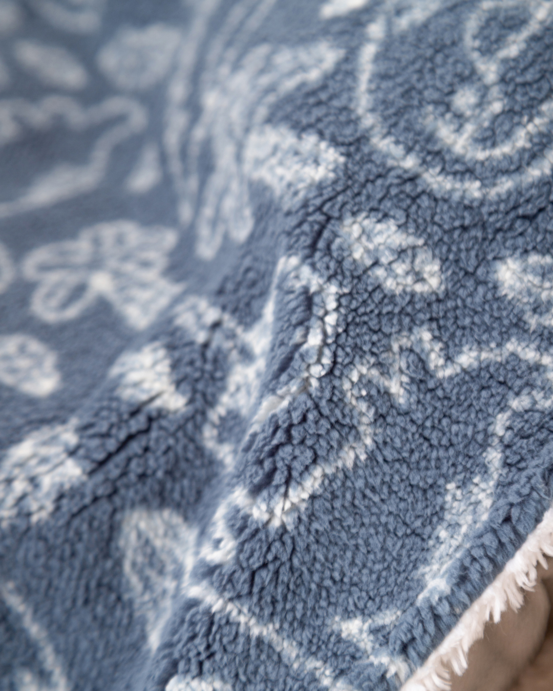 بطانيه بيبى ديناصور