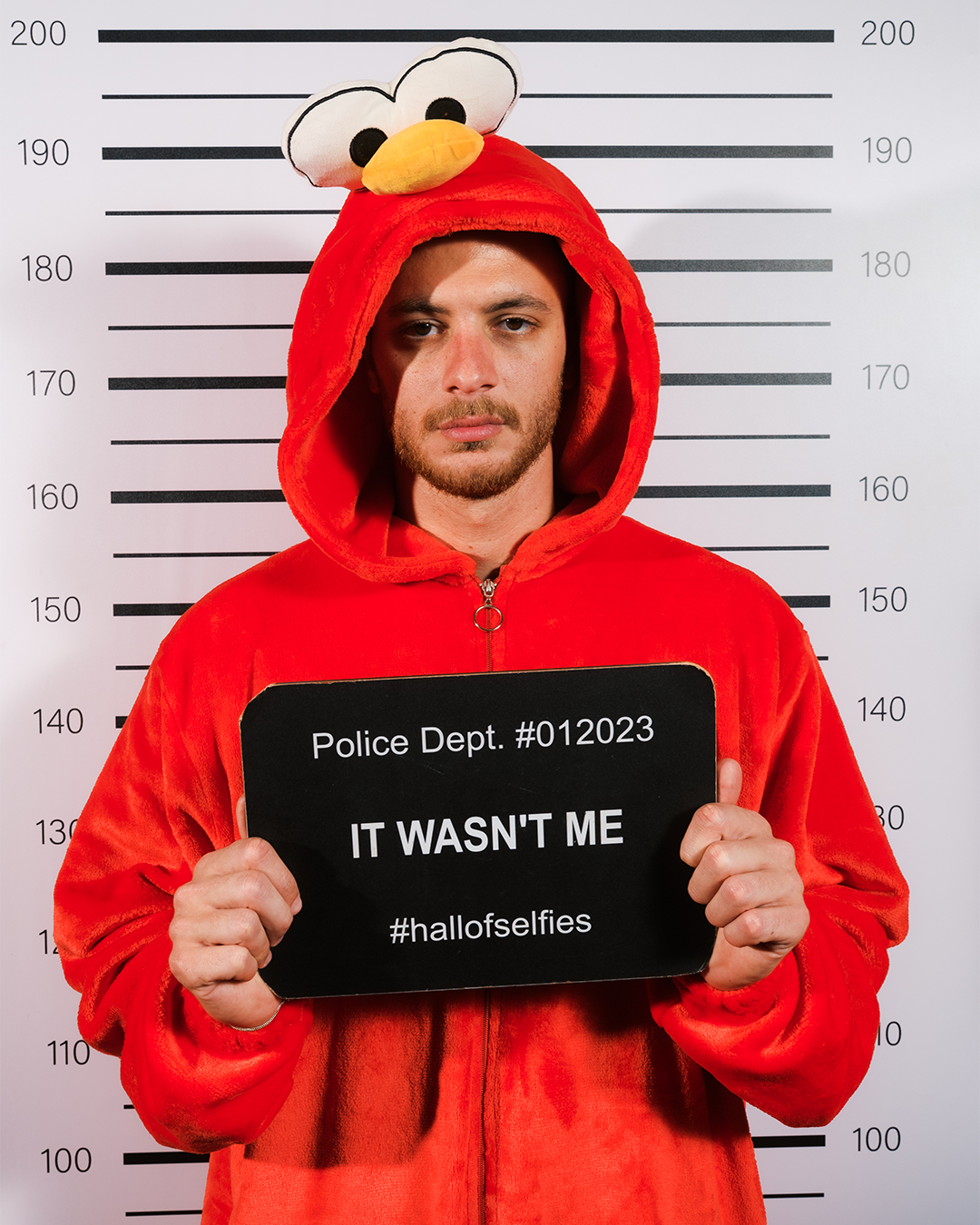 سالوبيت شخصية أيلمو من عالم سمسم