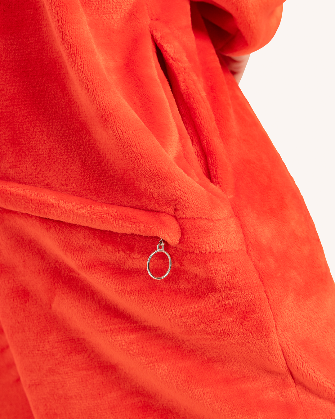 سالوبيت شخصية أيلمو من عالم سمسم