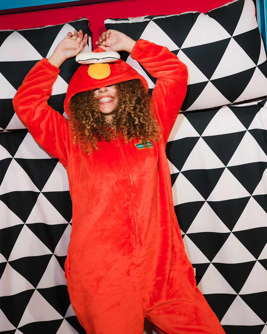 سالوبيت شخصية أيلمو من عالم سمسم