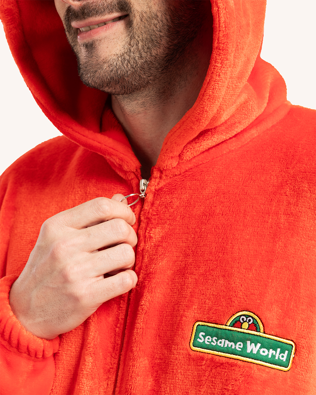 سالوبيت شخصية أيلمو من عالم سمسم