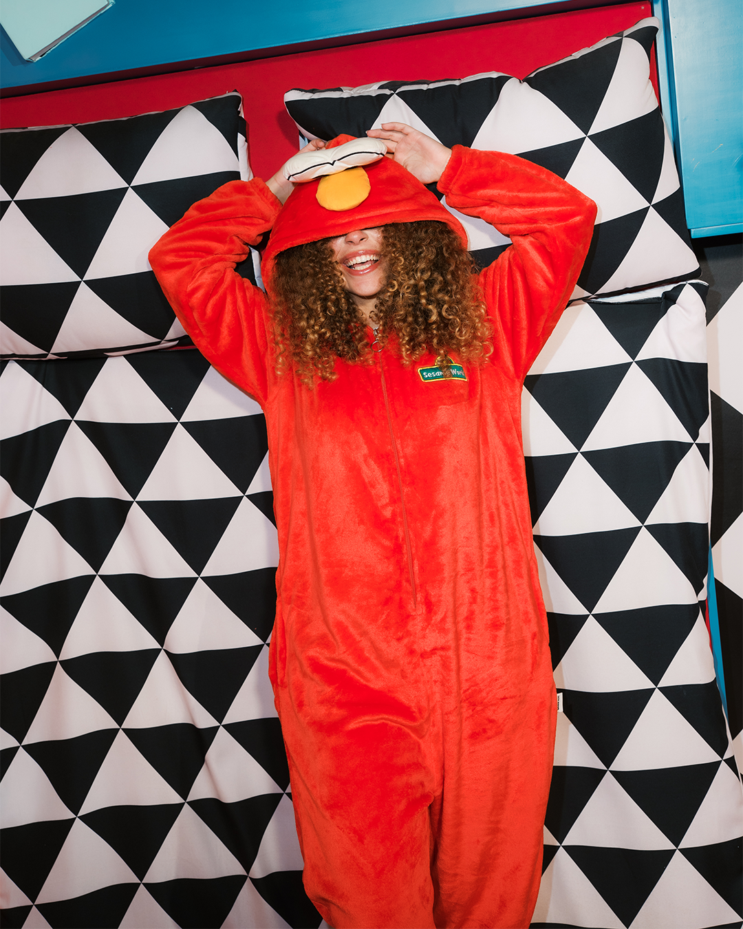 سالوبيت شخصية أيلمو من عالم سمسم