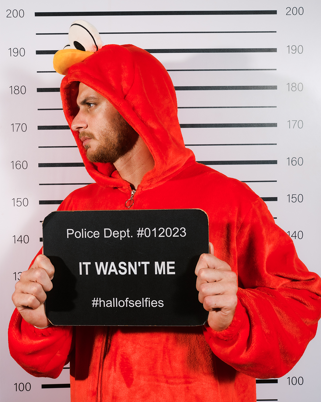 سالوبيت شخصية أيلمو من عالم سمسم