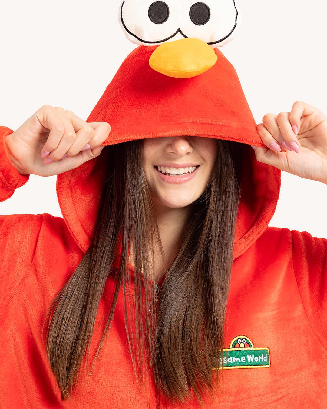 سالوبيت شخصية أيلمو من عالم سمسم